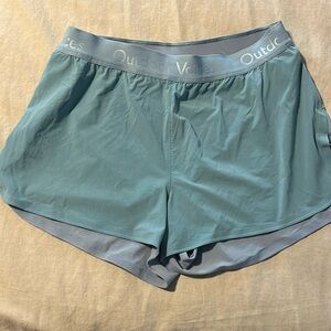 Outdoor Voices Athletic Shorts Size Small